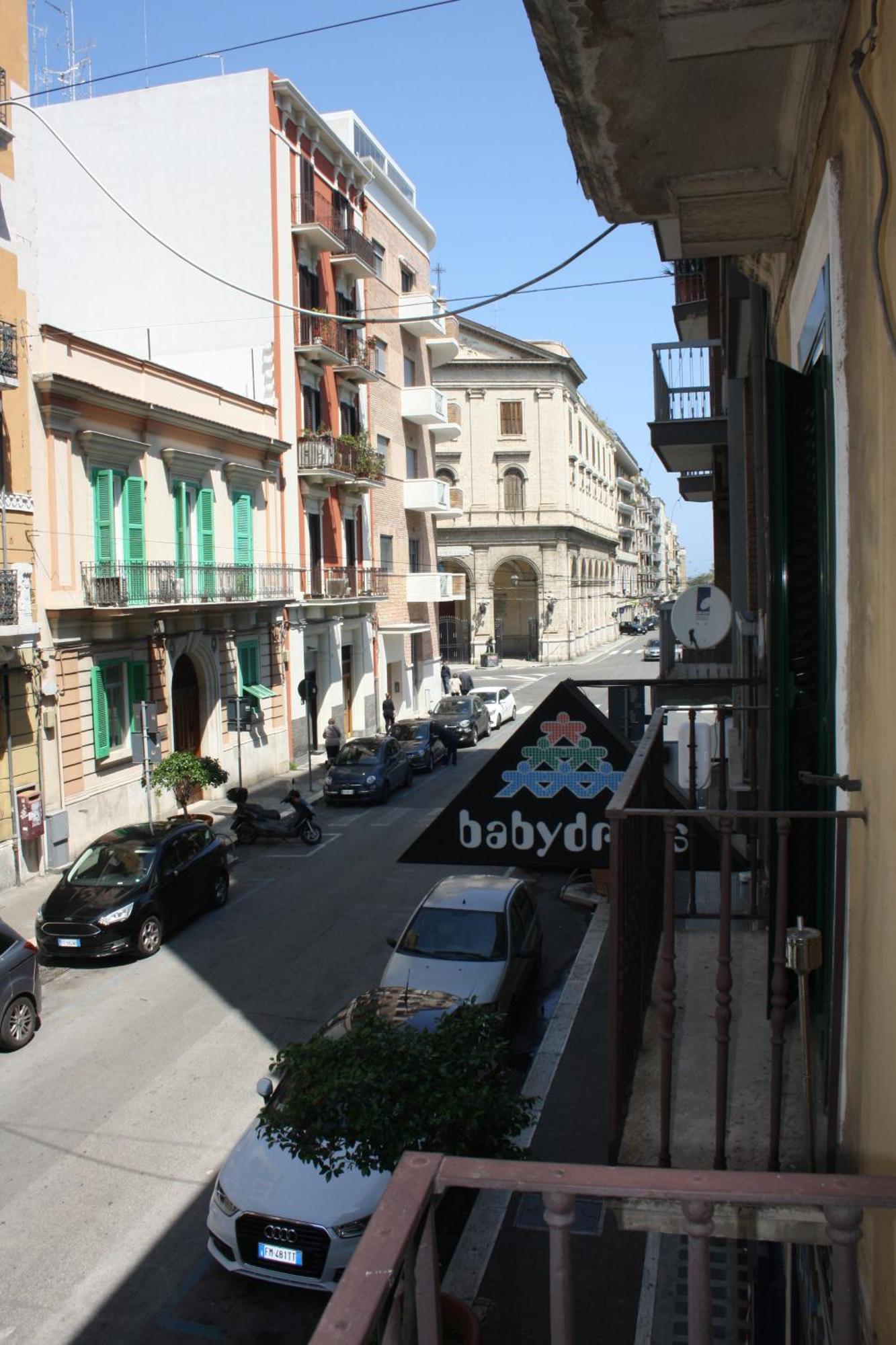 Stefano'S Apartment Bari Exteriör bild